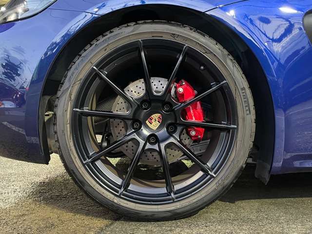 PORSCHE 718BOXSTER