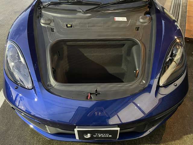 PORSCHE 718BOXSTER