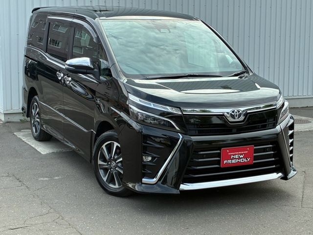 TOYOTA / VOXY 4WD