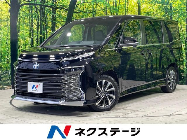 TOYOTA / VOXY HYBRID
