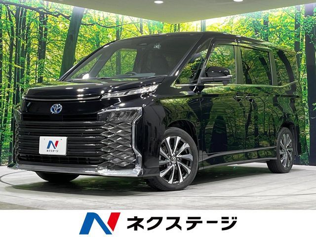 TOYOTA / VOXY HYBRID