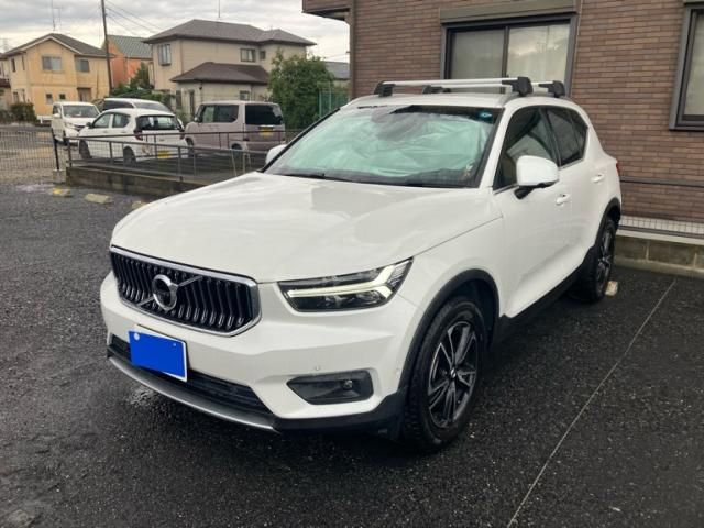 VOLVO / VOLVO XC40