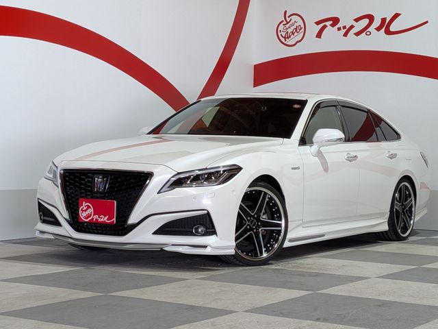 TOYOTA / CROWN sedan hybrid 4WD