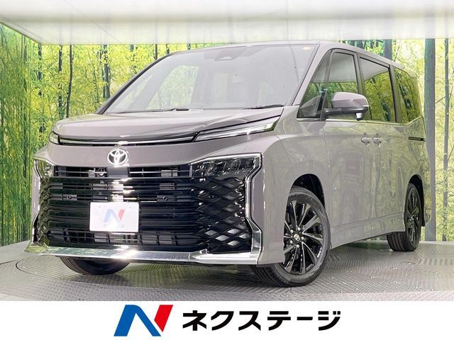 TOYOTA / VOXY HYBRID