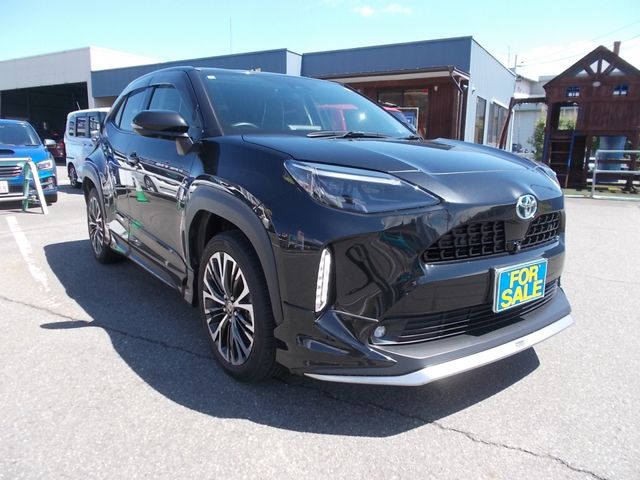 TOYOTA / YARIS CROSS HYBRID