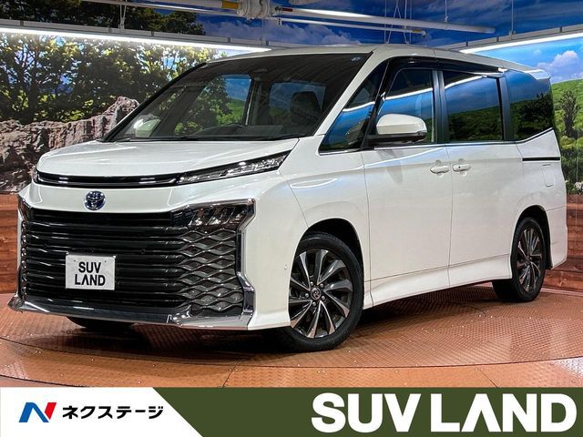 TOYOTA / VOXY HYBRID