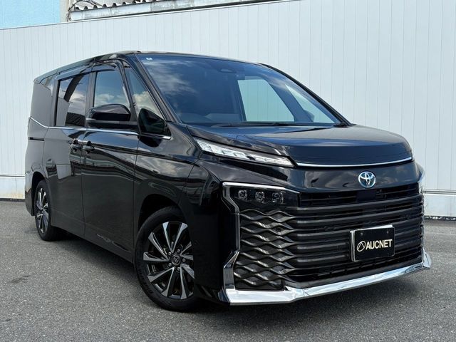 TOYOTA / VOXY HYBRID