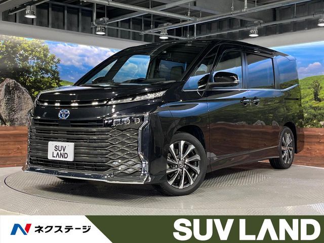 TOYOTA / VOXY HYBRID