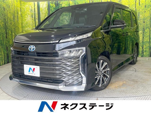 TOYOTA / VOXY HYBRID