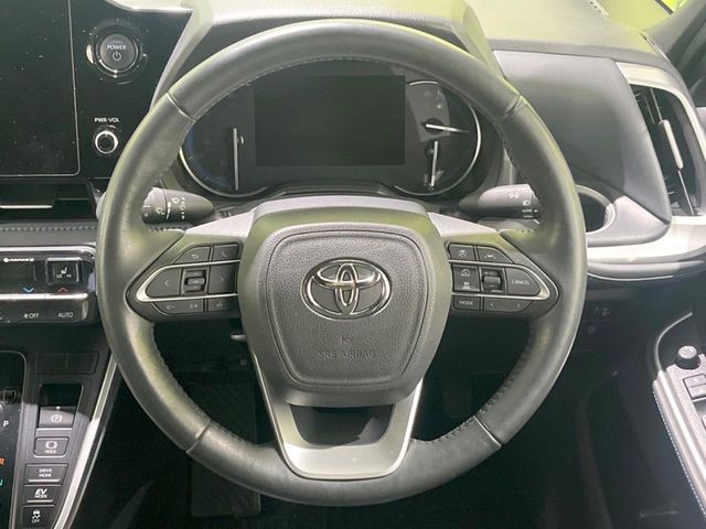 VOXY HYBRID