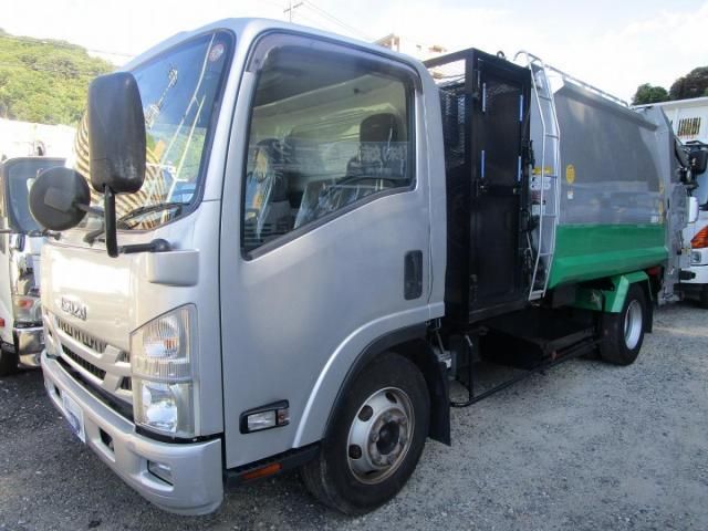 Japanese used car Ref# 1686796 ISUZU / ELF