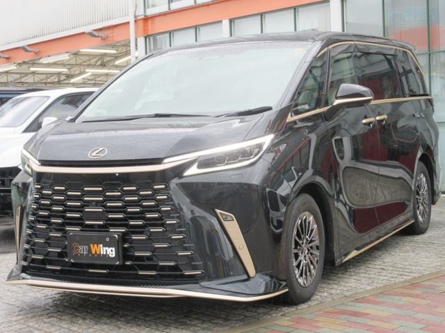 TOYOTA / ﾚｸｻｽ LM500h