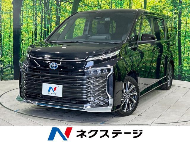 TOYOTA / VOXY HYBRID