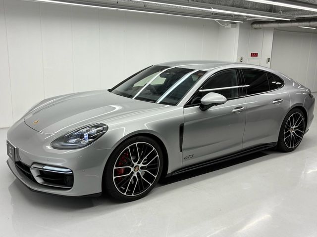 PORSCHE / PORSCHE PANAMERA