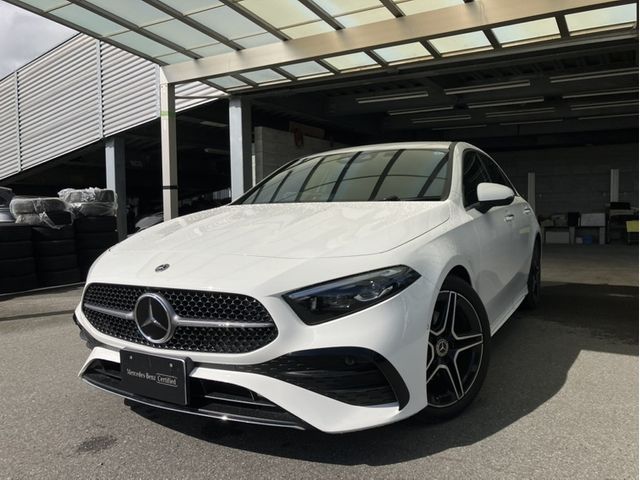 MERCEDES BENZ / MERCEDES BENZ A class sedan