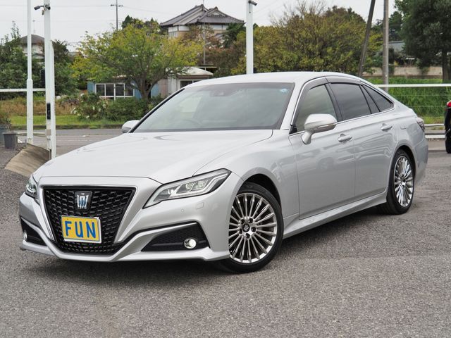 TOYOTA / CROWN sedan hybrid