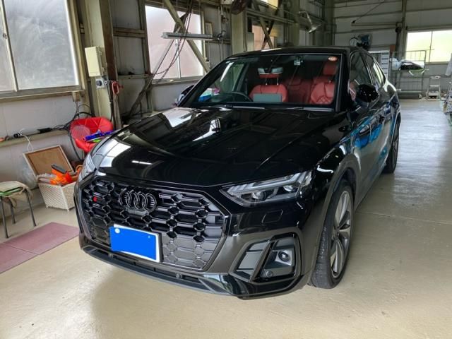 AUDI / AUDI SQ5 SPORTBACK