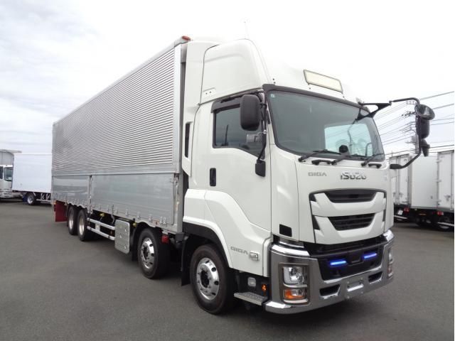 ISUZU / GIGA