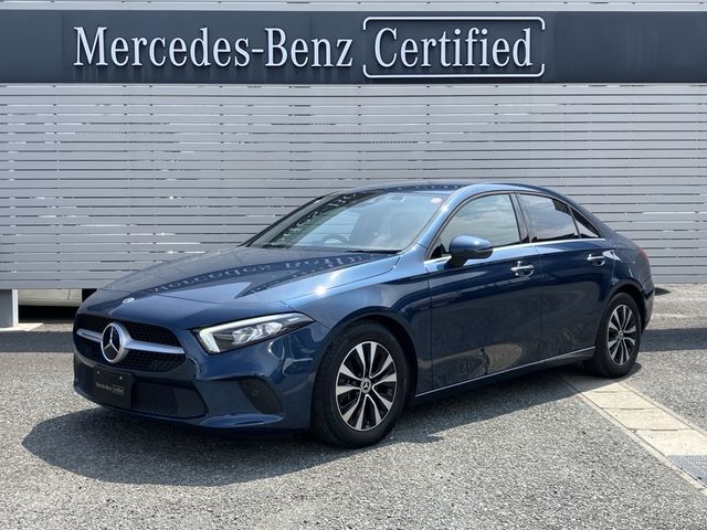 MERCEDES BENZ / MERCEDES BENZ A class sedan
