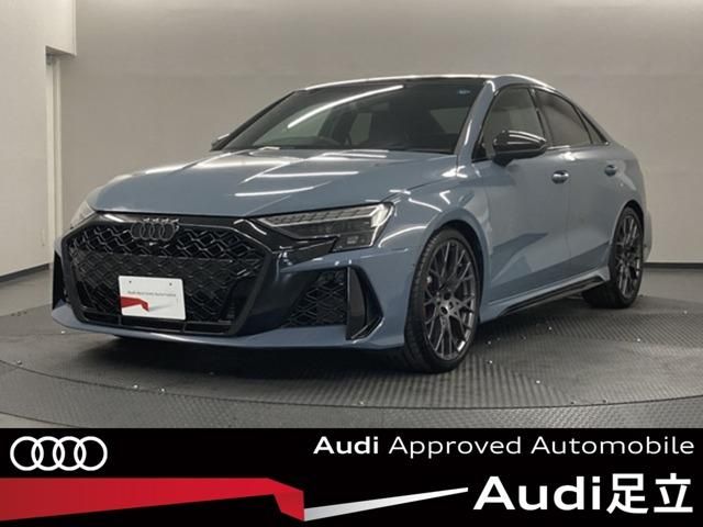 AUDI / AUDI RS3 Sedan