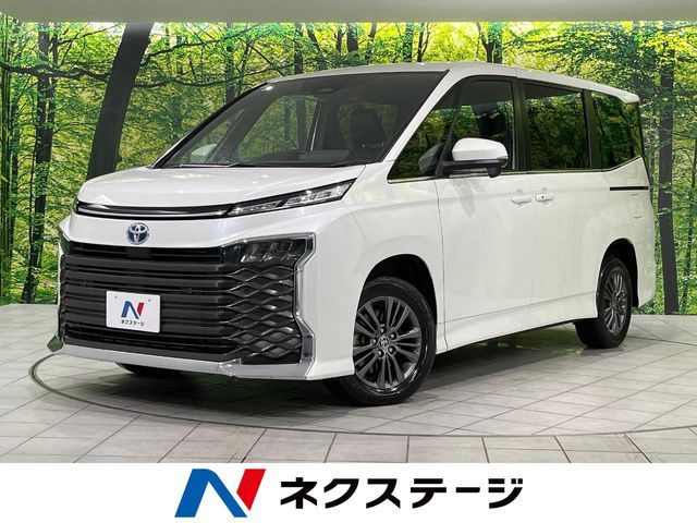 TOYOTA / VOXY HYBRID 4WD