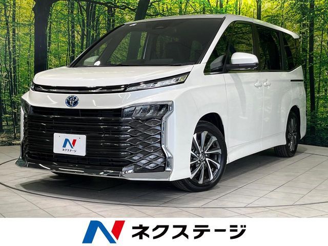 TOYOTA / VOXY HYBRID