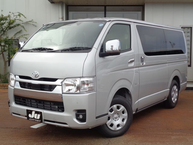 TOYOTA / HIACE van 4WD