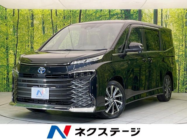TOYOTA / VOXY HYBRID