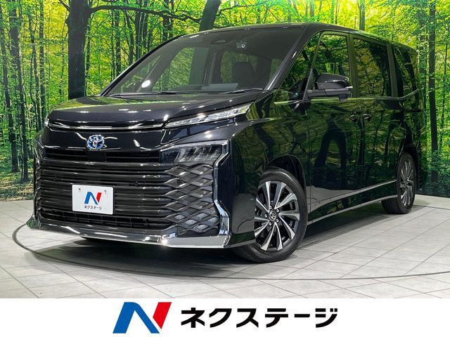 TOYOTA / VOXY HYBRID