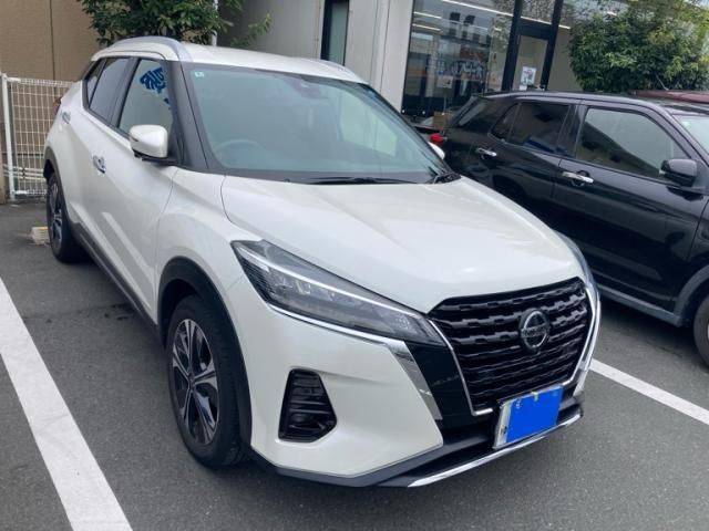 NISSAN / KICKS