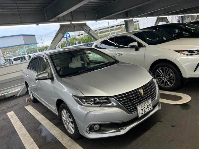 TOYOTA / PREMIO