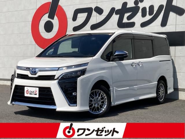 TOYOTA / VOXY HYBRID