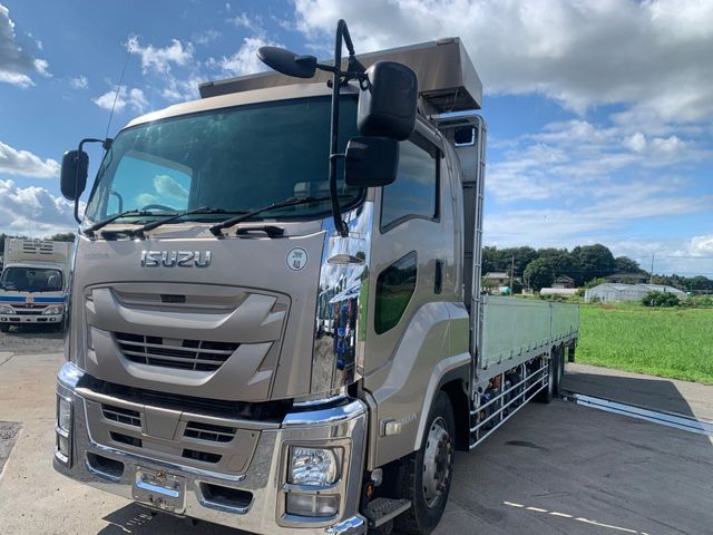 Japanese used car Ref# 1688427 ISUZU / GIGA