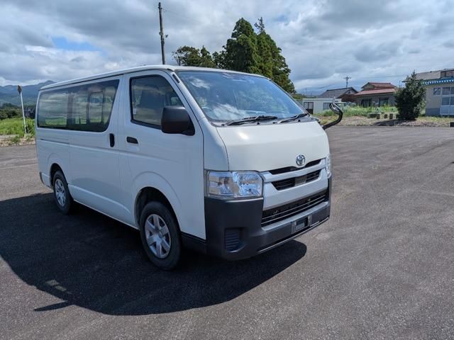 TOYOTA / HIACE van 4WD