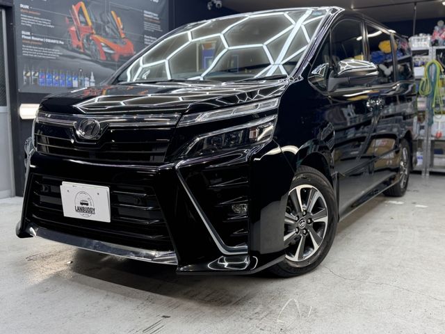 TOYOTA / VOXY