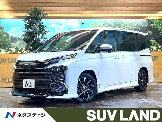 TOYOTA / VOXY HYBRID