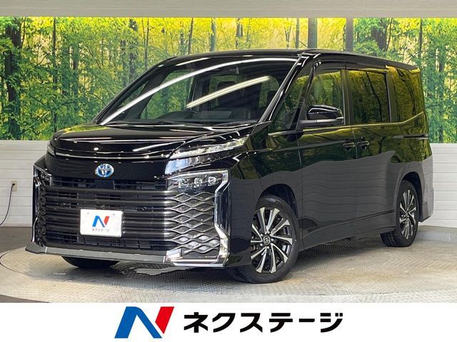 TOYOTA / VOXY HYBRID