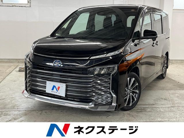 TOYOTA / VOXY HYBRID
