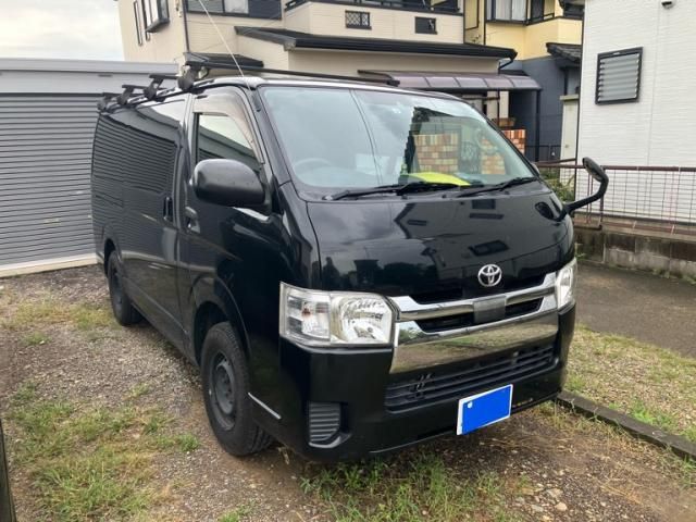 TOYOTA / REGIUSACE van 4WD