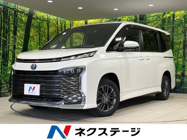 TOYOTA / VOXY HYBRID 4WD
