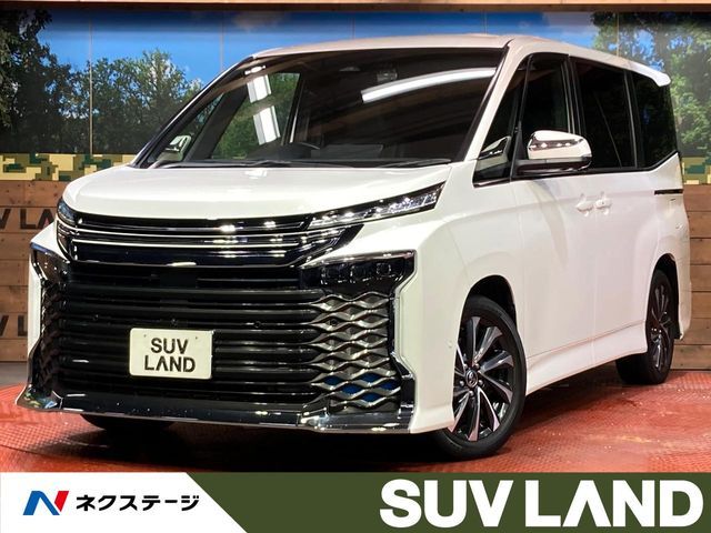 TOYOTA / VOXY HYBRID