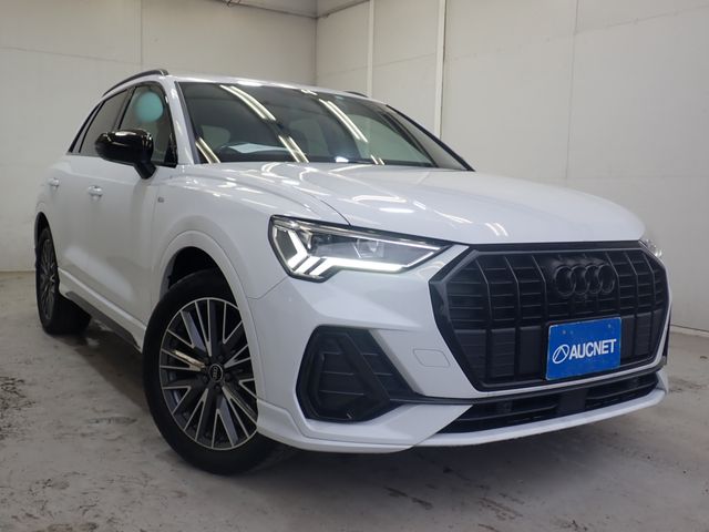 AUDI / AUDI Q3
