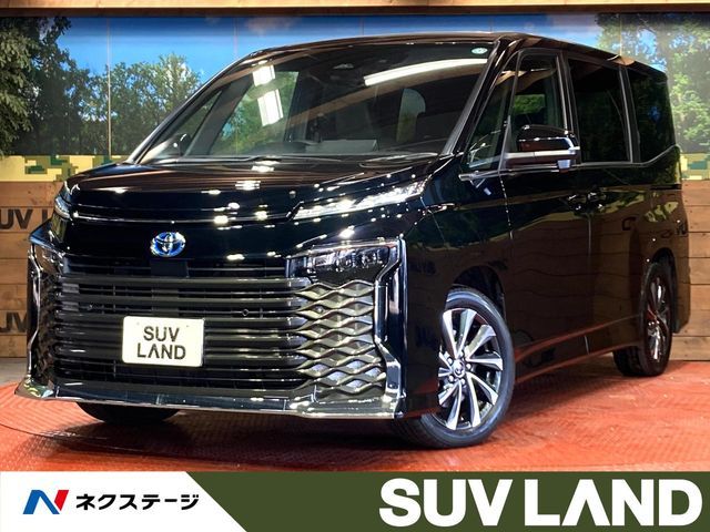 TOYOTA / VOXY HYBRID