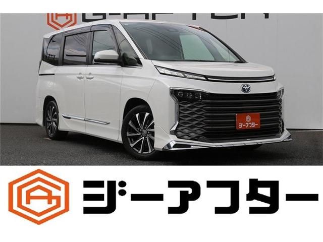 TOYOTA / VOXY HYBRID