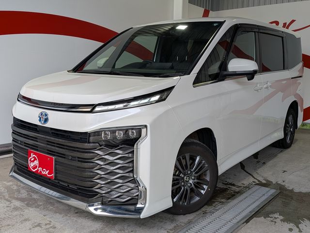 TOYOTA / VOXY HYBRID 4WD