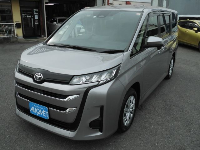 TOYOTA / NOAH