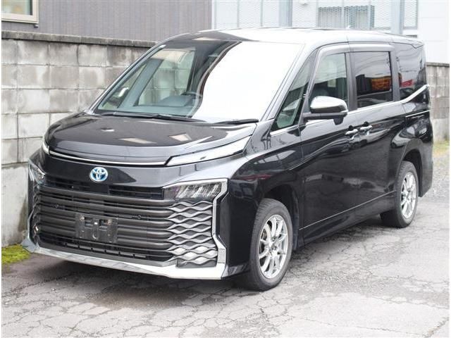 TOYOTA / VOXY HYBRID 4WD