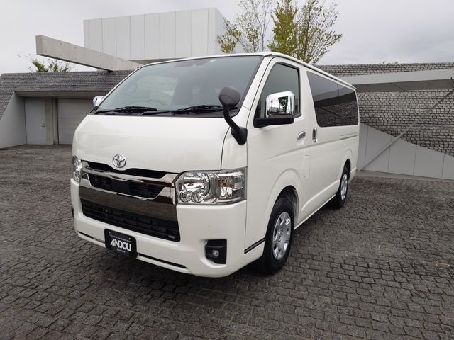 TOYOTA / HIACE van 2WD