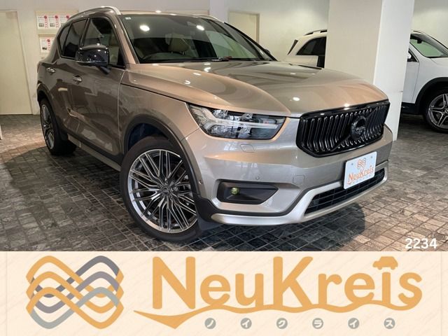 VOLVO / VOLVO XC40