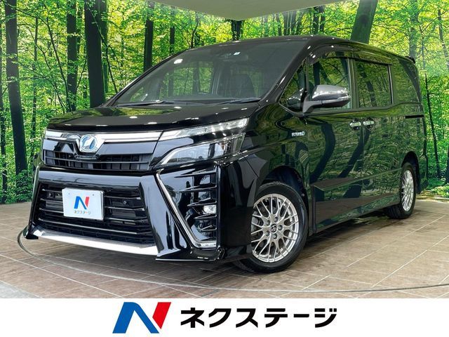 TOYOTA / VOXY HYBRID